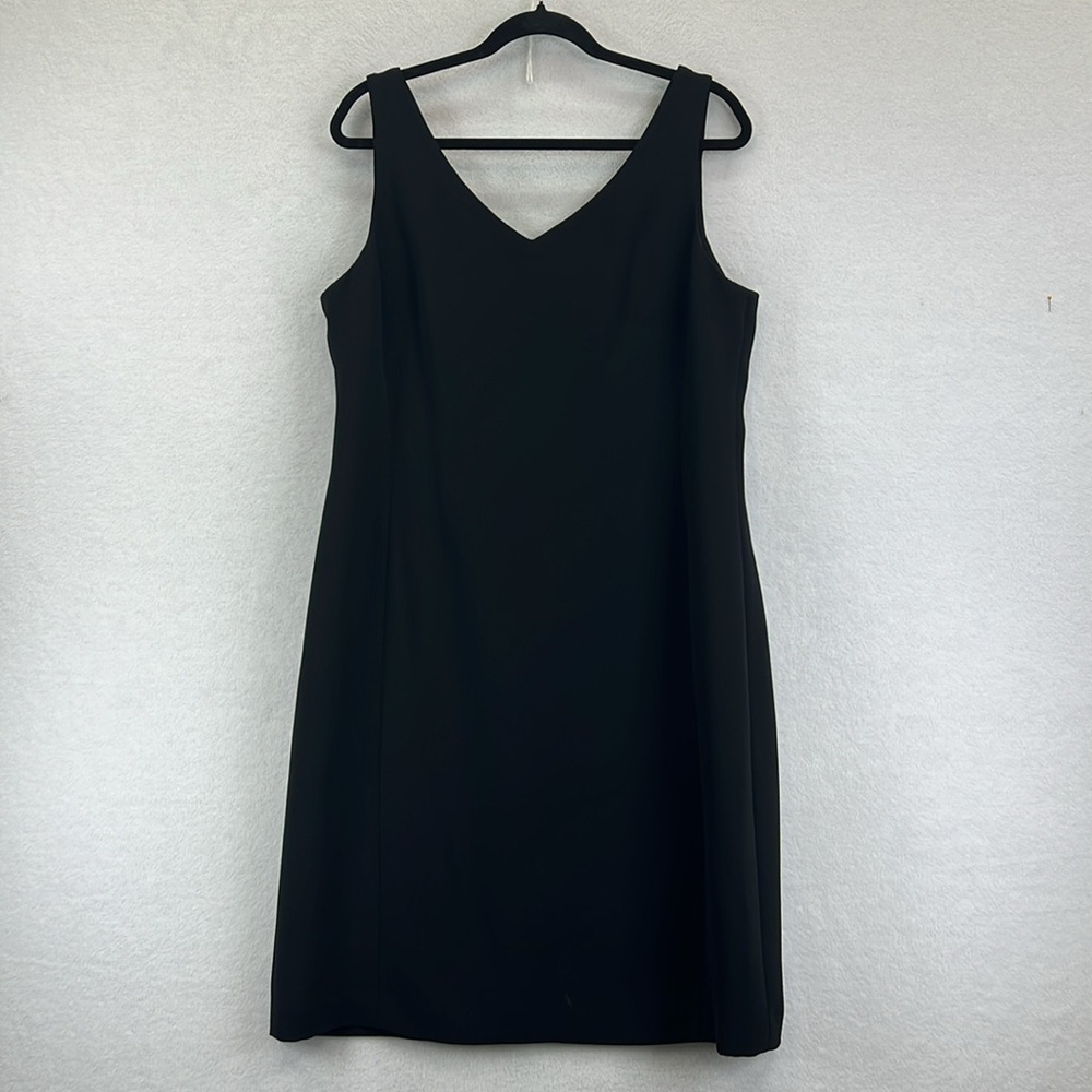 Jones NY Platinum Black Sheath Dress Sz 14 Black LBD V-neck Sleeveless Like New